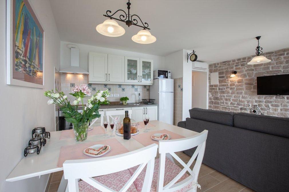 Apartmani Mirona - Tučepi Eksteriør bilde
