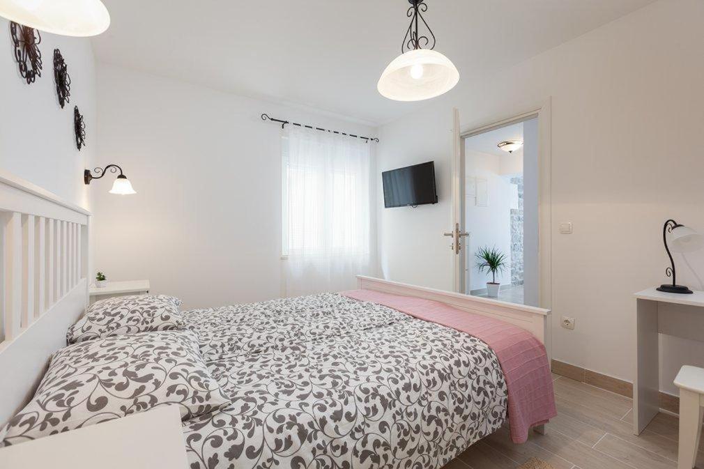 Apartmani Mirona - Tučepi Eksteriør bilde