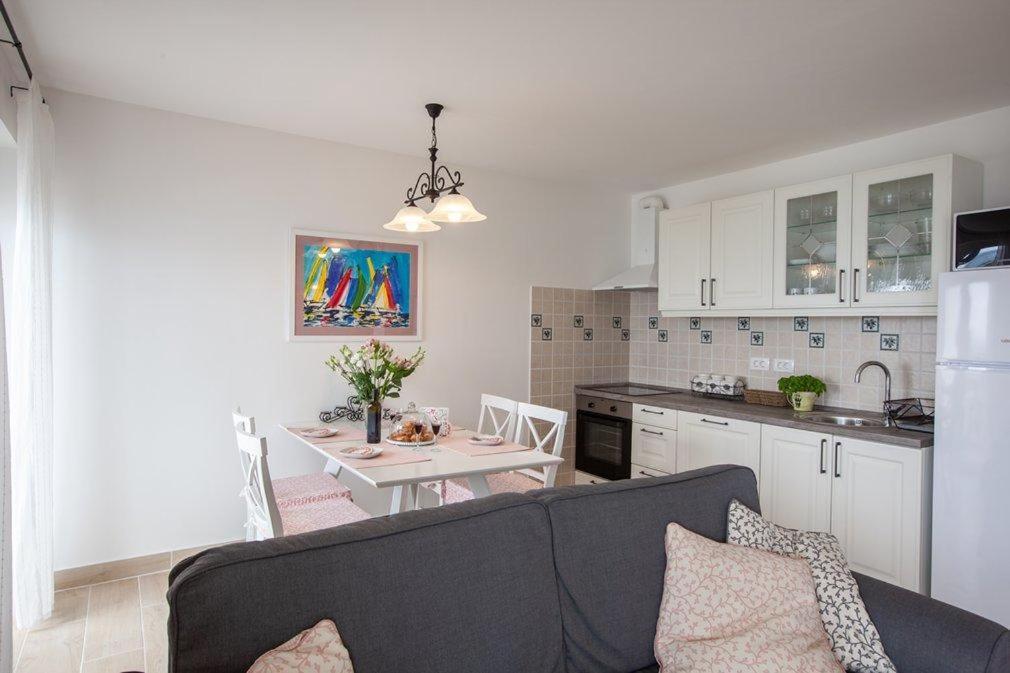 Apartmani Mirona - Tučepi Eksteriør bilde